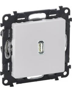 Legrand Розетка USB за зареждане тип C 1.5A 7.5W цвят Бял Valena Life - 753105 - Цена | LEDs4economy
