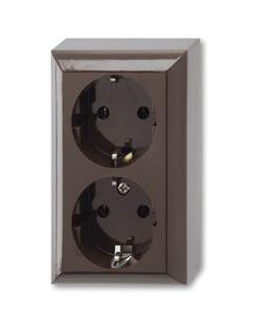 GAO Контакт шуко ДВОЕН 16A КАФЯВ открит монтаж IP20 - 0510076777H - Цена | LEDs4economy