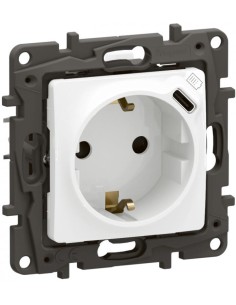 Legrand Контакт ШУКО 16A с детска защита и USB тип C 1.5A 7.5W цвят Бял Niloe New NP3312WH - Цена | LEDs4economy