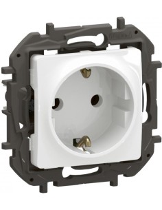 Legrand Контакт ШУКО 16A цвят Бял Niloe New NP3121WH - Цена | LEDs4economy