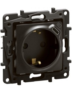 Legrand Контакт ШУКО 16A с детска защита и USB тип C 1.5A 7.5W цвят Черен Niloe New NP3312BK - Цена | LEDs4economy